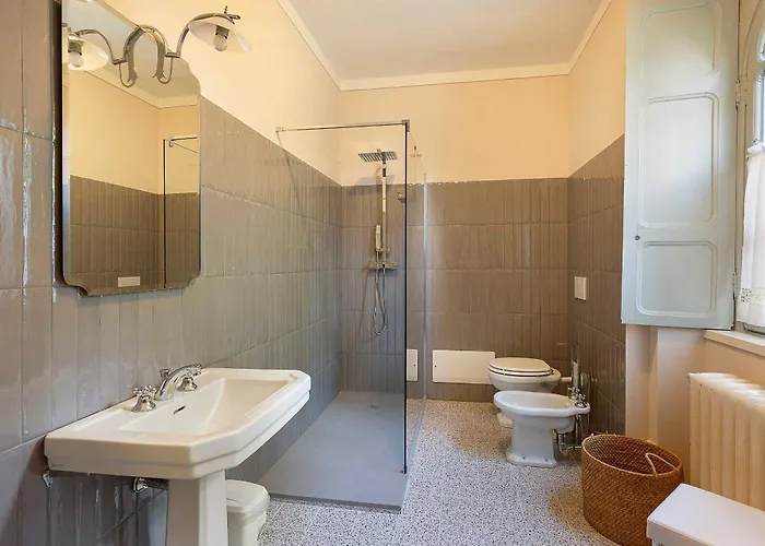 빌라 Villino San Remigio - Gracious With Pool & Views! *