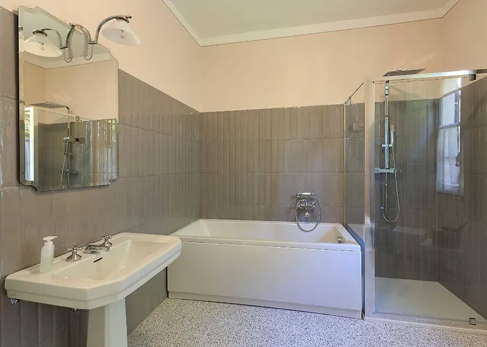 Villino San Remigio - Gracious With Pool & Views! 빌라 베르바니아